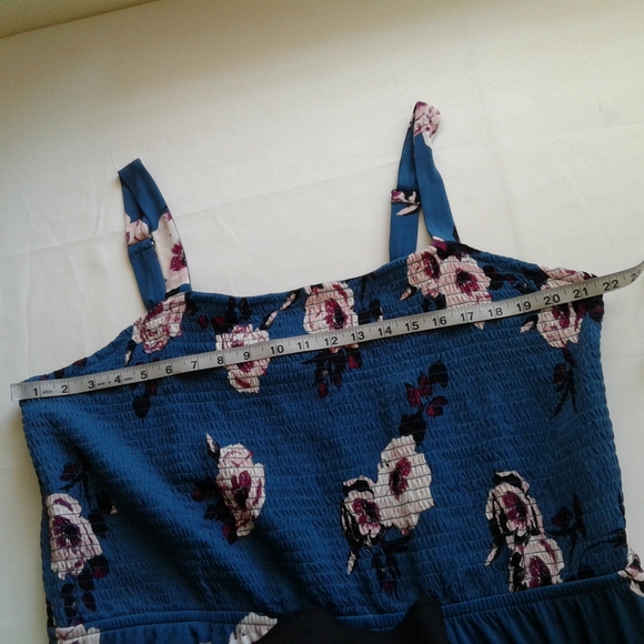 Lane Bryant Floral Wide Leg Smocked Jumpsuit Blue Pink NWT Size 22/24 - Picture 8 of 12